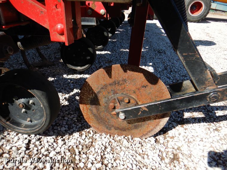 image for item II9837 Case IH 183  row crop cultivator