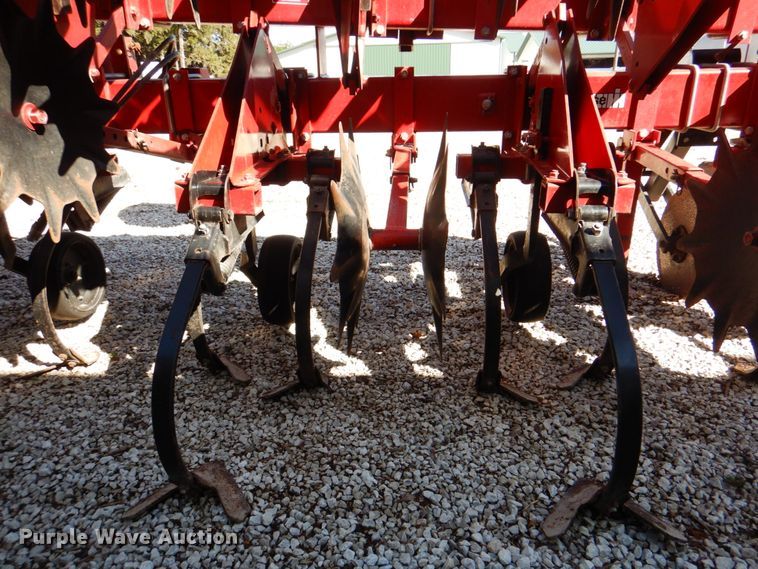 image for item II9837 Case IH 183  row crop cultivator