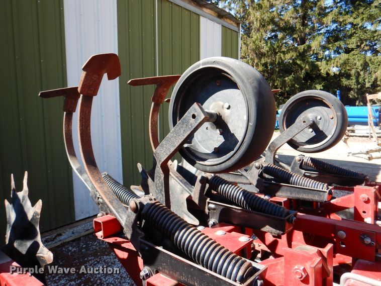 image for item II9837 Case IH 183  row crop cultivator