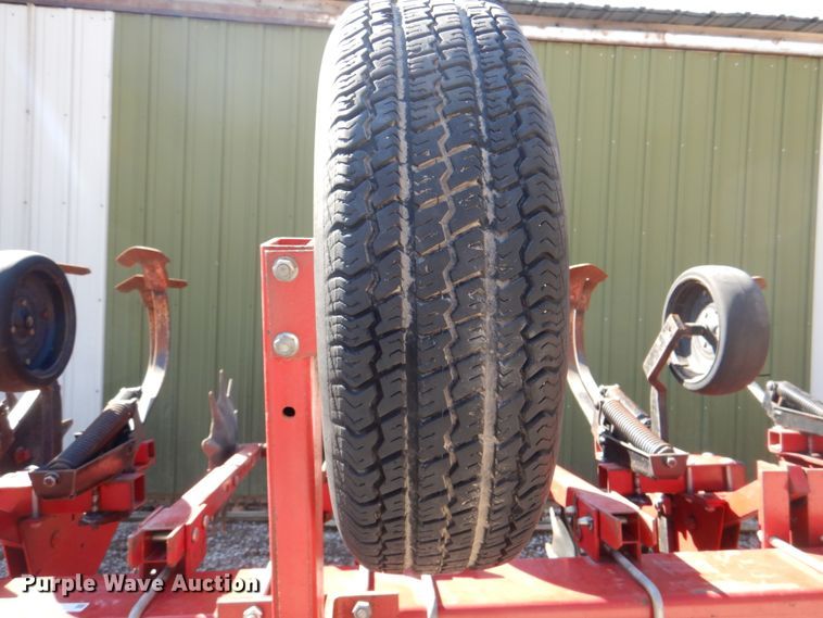 image for item II9837 Case IH 183  row crop cultivator