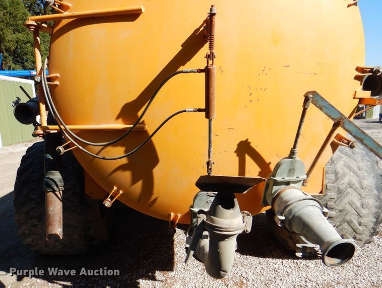 image for item II9838 Betterbilt 3350 liquid manure spreader