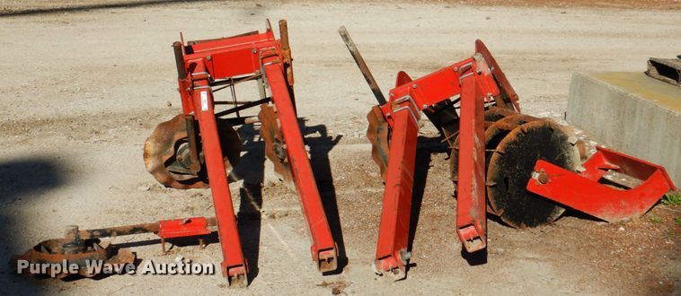 image for item II9844 (2) rolling baskets