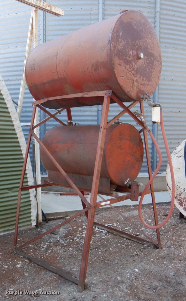 image for item II9845 (2) fuel tanks