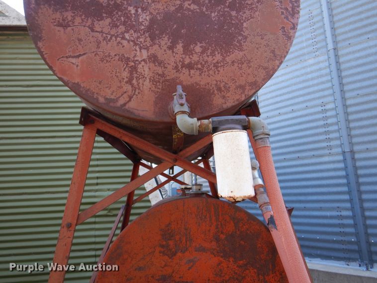 image for item II9845 (2) fuel tanks