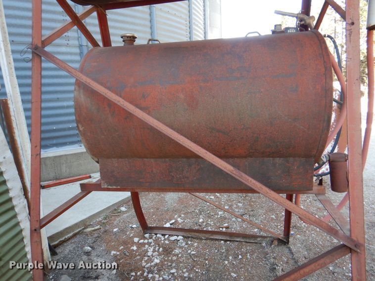 image for item II9845 (2) fuel tanks