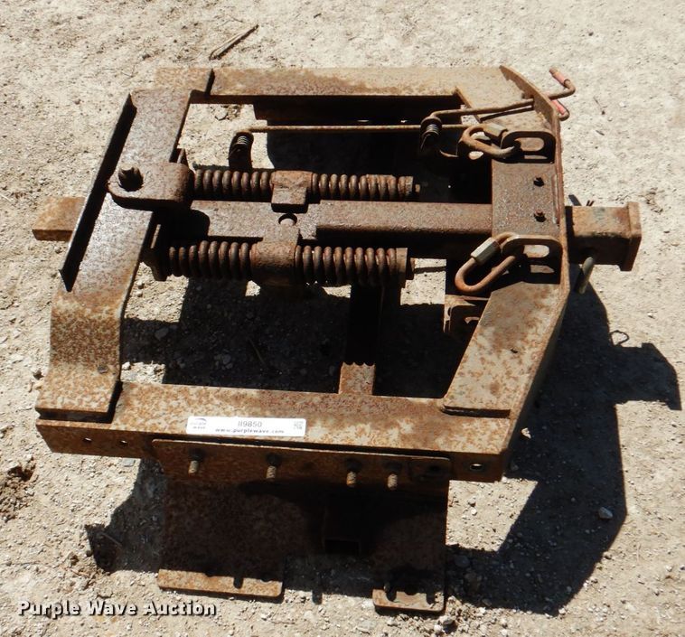 image for item II9850 DMI receiver hitch