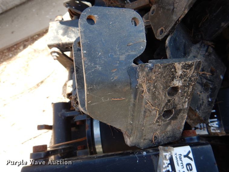 image for item II9852 (24) row cleaner mounts