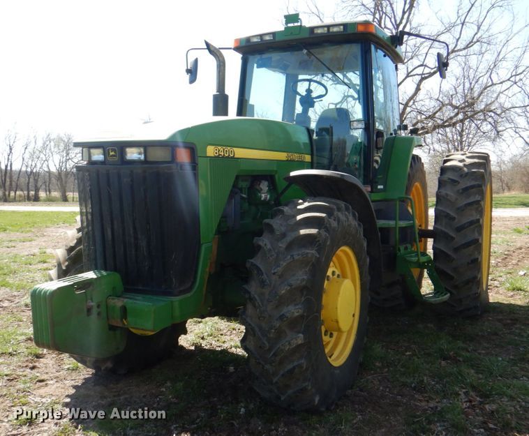 image for item II9873 1997 John Deere 8400  tractor