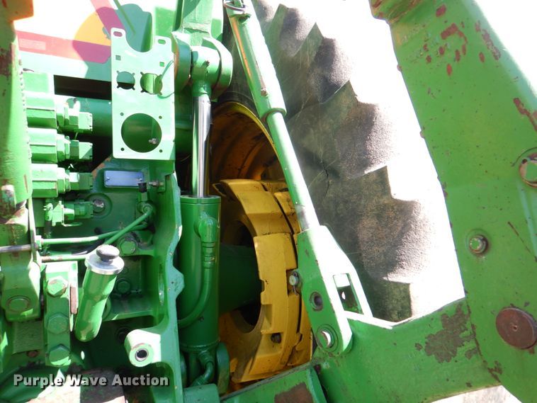 image for item II9873 1997 John Deere 8400  tractor