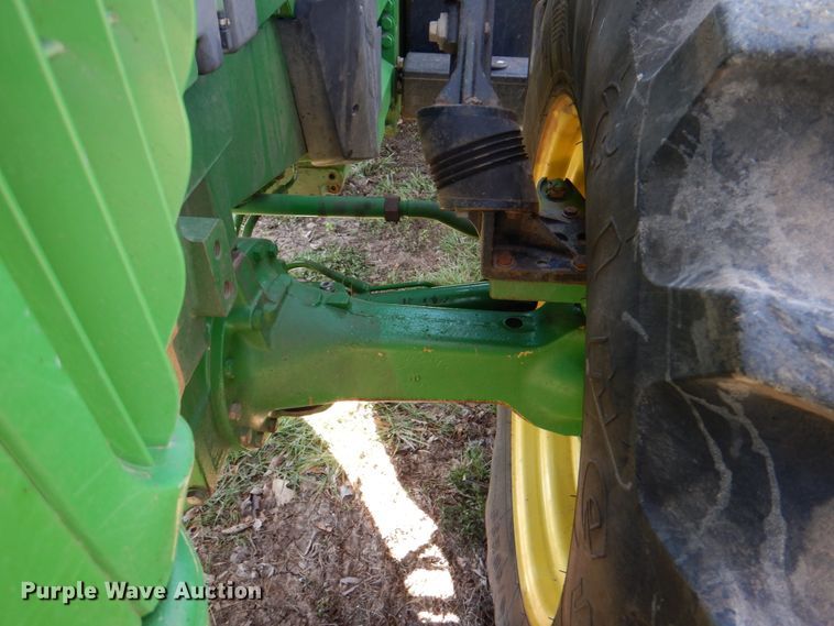 image for item II9873 1997 John Deere 8400  tractor