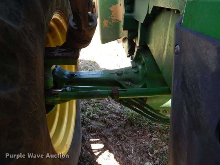 image for item II9873 1997 John Deere 8400  tractor