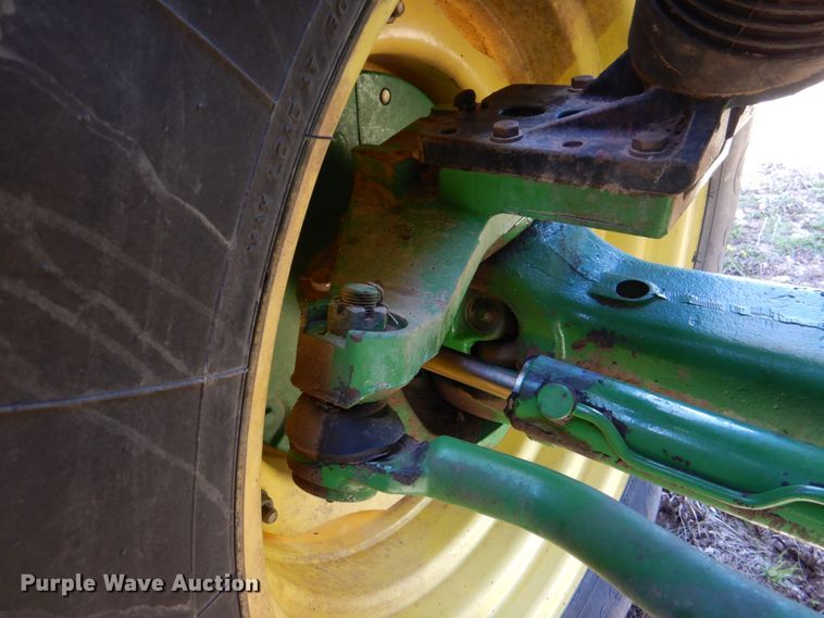 image for item II9873 1997 John Deere 8400  tractor