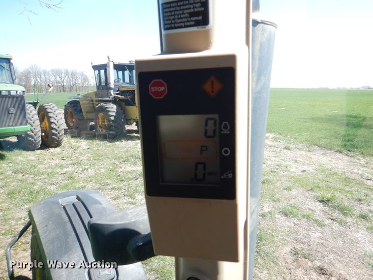 image for item II9873 1997 John Deere 8400  tractor