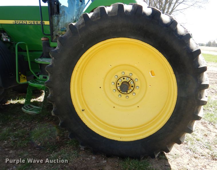 image for item II9873 1997 John Deere 8400  tractor