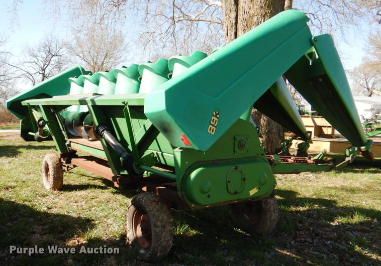 image for item II9874 John Deere 893  corn head
