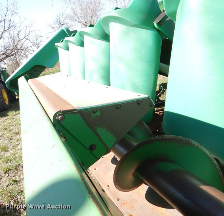 image for item II9874 John Deere 893  corn head