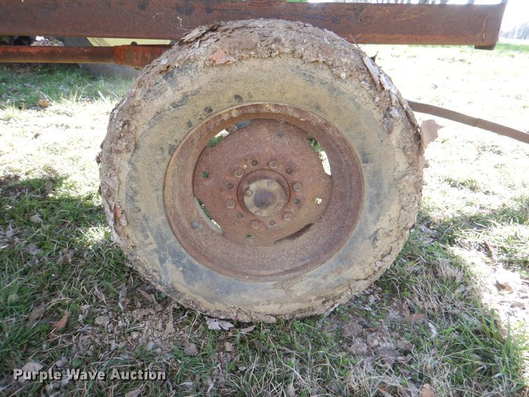 image for item II9874 John Deere 893  corn head