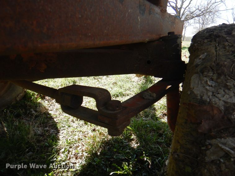 image for item II9874 John Deere 893  corn head