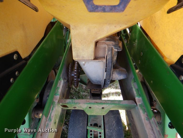 image for item II9876 John Deere 1780  planter