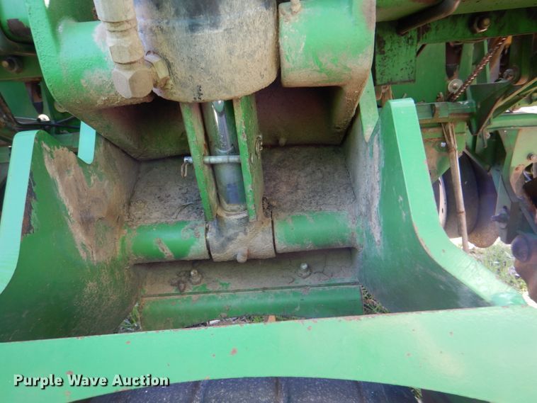 image for item II9876 John Deere 1780  planter