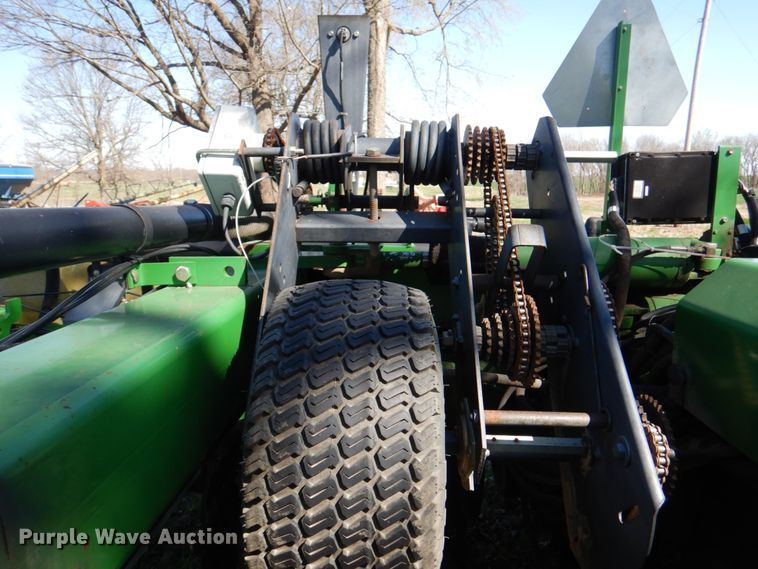 image for item II9876 John Deere 1780  planter