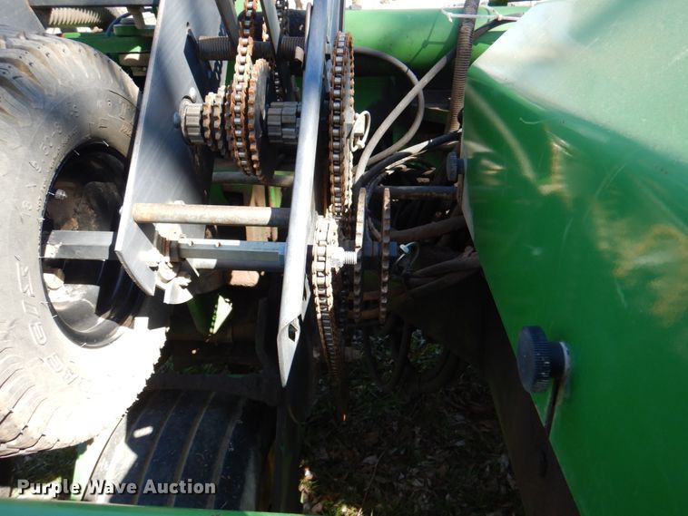 image for item II9876 John Deere 1780  planter