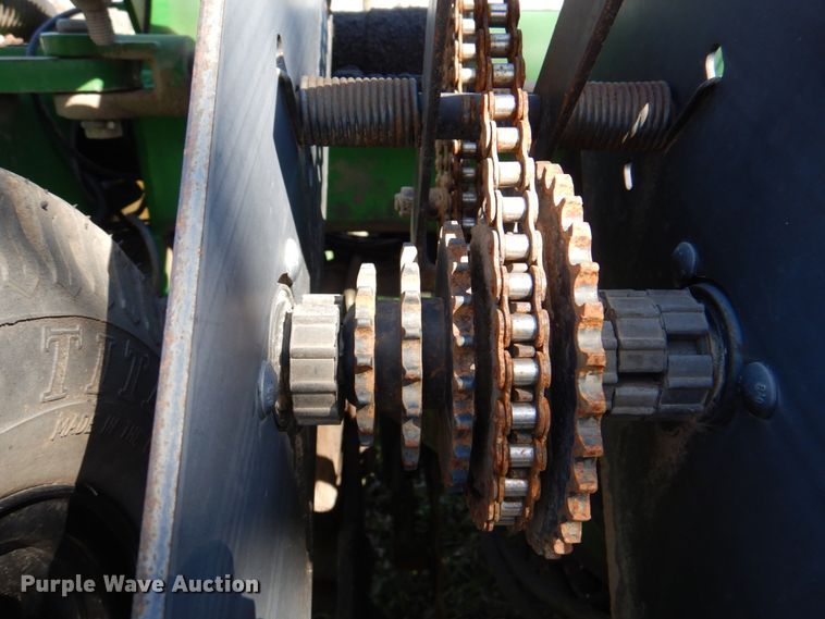 image for item II9876 John Deere 1780  planter