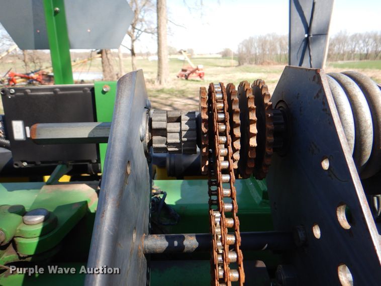 image for item II9876 John Deere 1780  planter