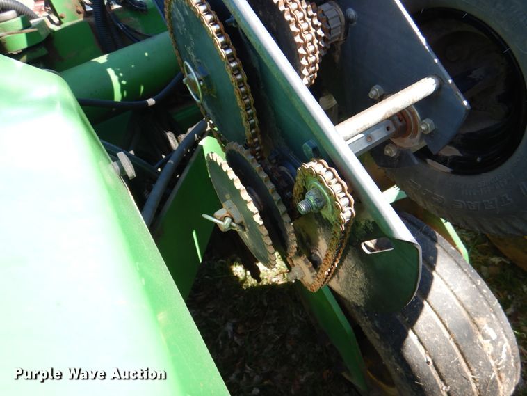 image for item II9876 John Deere 1780  planter
