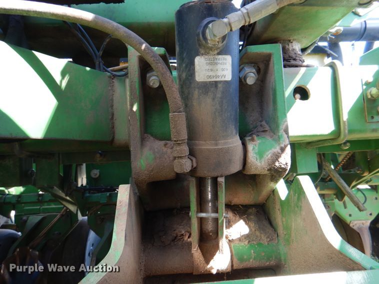 image for item II9876 John Deere 1780  planter