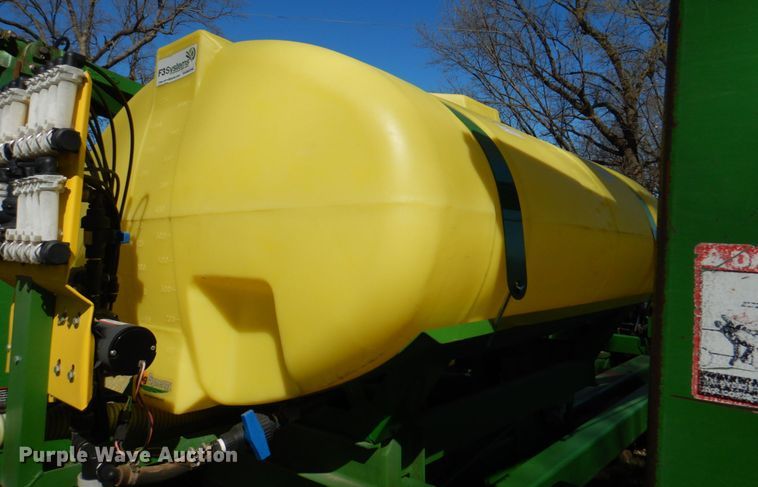 image for item II9876 John Deere 1780  planter