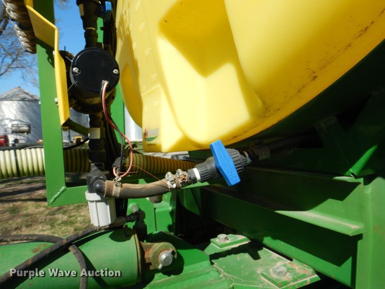 image for item II9876 John Deere 1780  planter