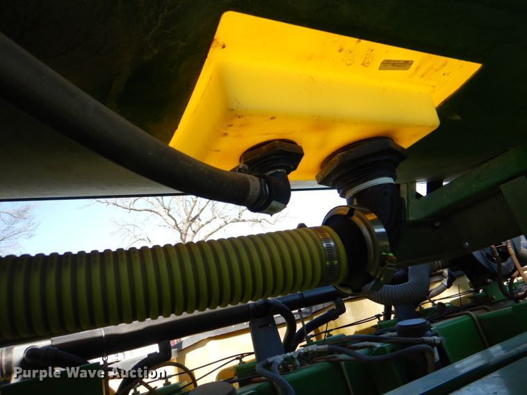 image for item II9876 John Deere 1780  planter