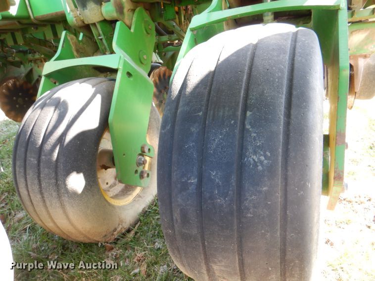 image for item II9876 John Deere 1780  planter
