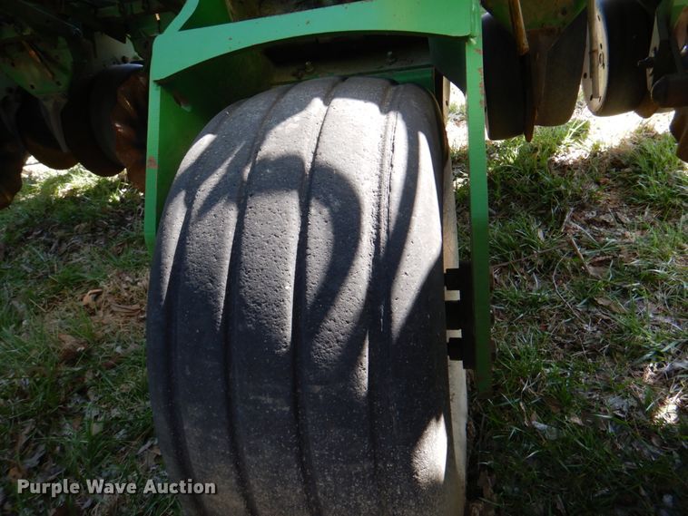 image for item II9876 John Deere 1780  planter