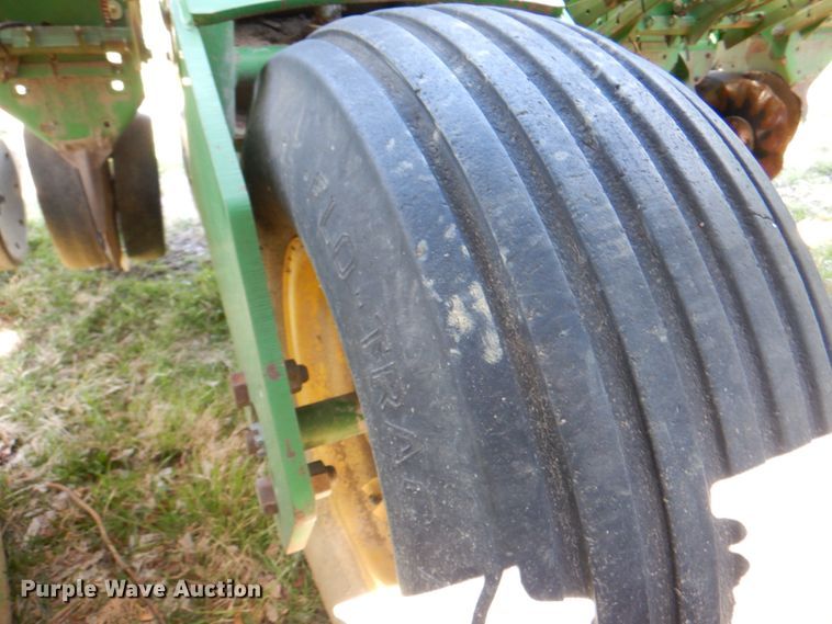 image for item II9876 John Deere 1780  planter