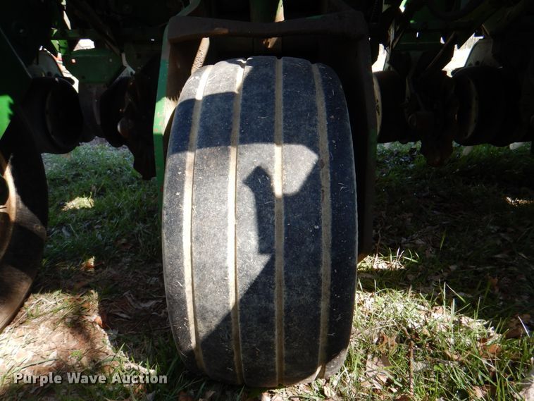 image for item II9876 John Deere 1780  planter