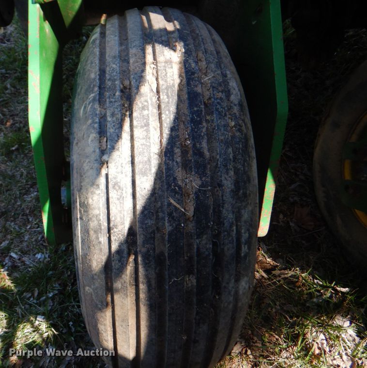 image for item II9876 John Deere 1780  planter