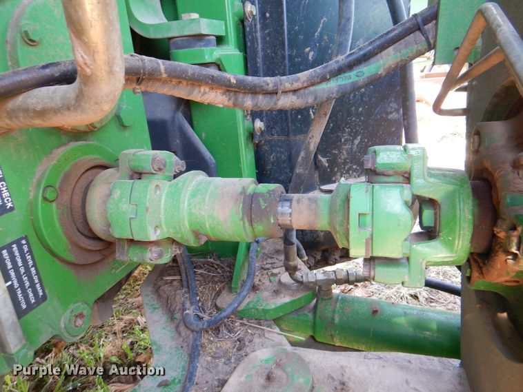 image for item II9877 2001 John Deere 9100  4WD tractor