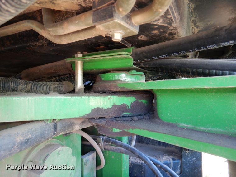 image for item II9877 2001 John Deere 9100  4WD tractor