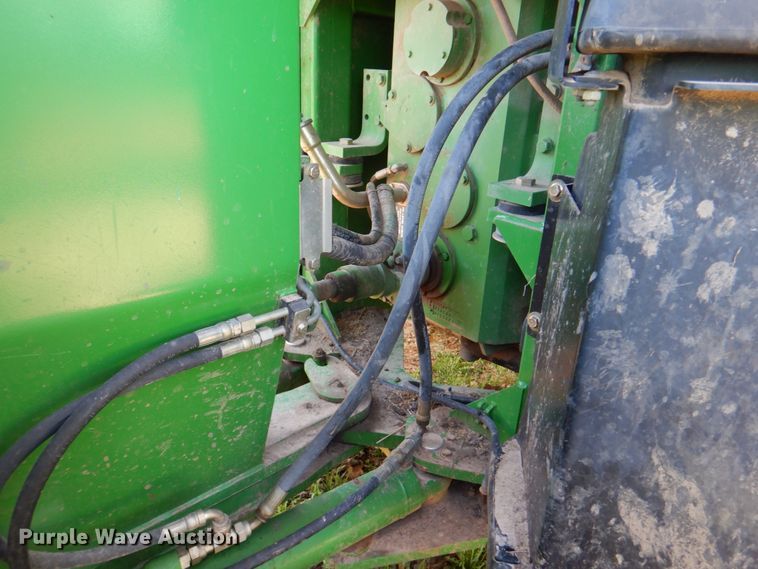 image for item II9877 2001 John Deere 9100  4WD tractor