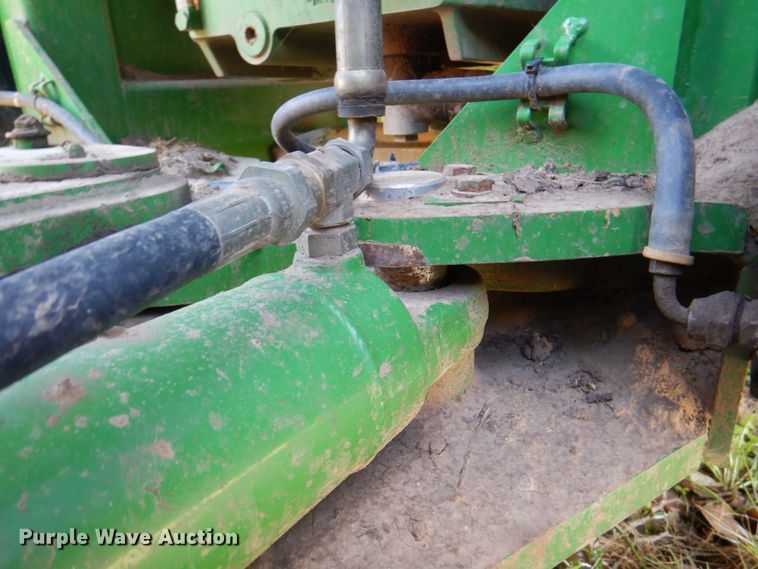 image for item II9877 2001 John Deere 9100  4WD tractor