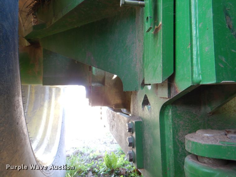 image for item II9877 2001 John Deere 9100  4WD tractor