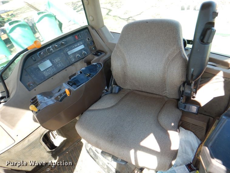 image for item II9877 2001 John Deere 9100  4WD tractor