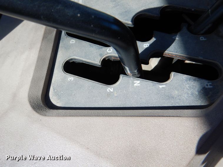 image for item II9877 2001 John Deere 9100  4WD tractor