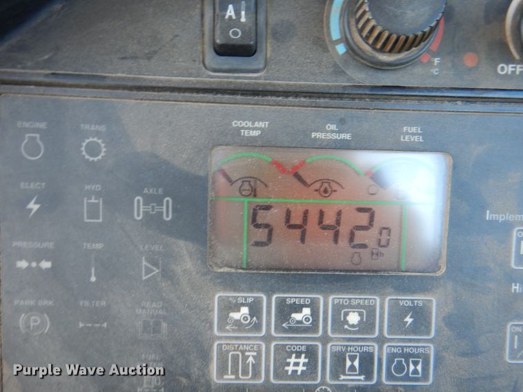 image for item II9877 2001 John Deere 9100  4WD tractor