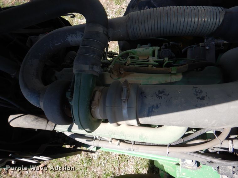 image for item II9877 2001 John Deere 9100  4WD tractor