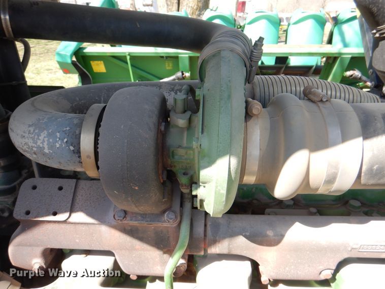 image for item II9877 2001 John Deere 9100  4WD tractor