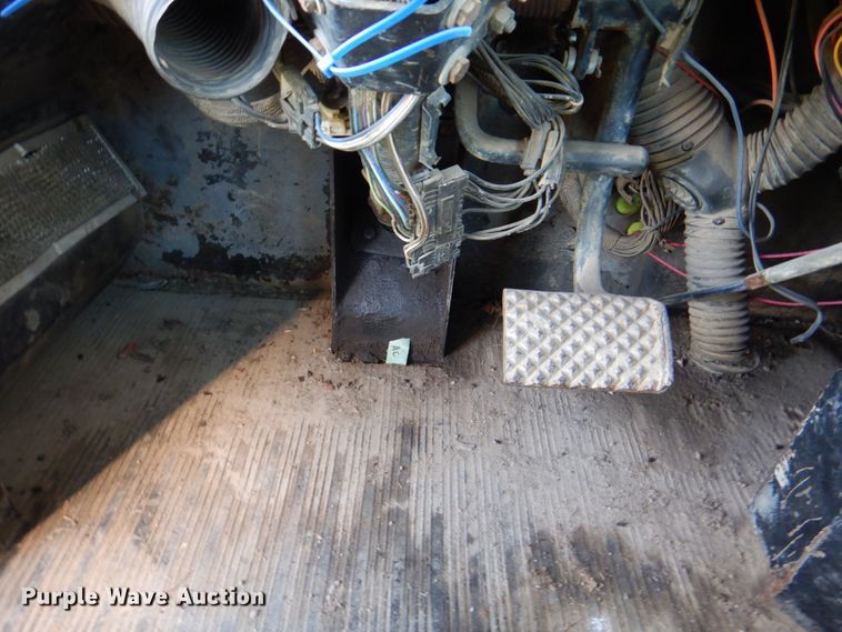 image for item II9878 1980 Steiger Panther III PTA325  4WD tractor