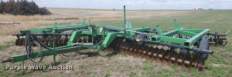 image for item IL9025 John Deere 630  disk
